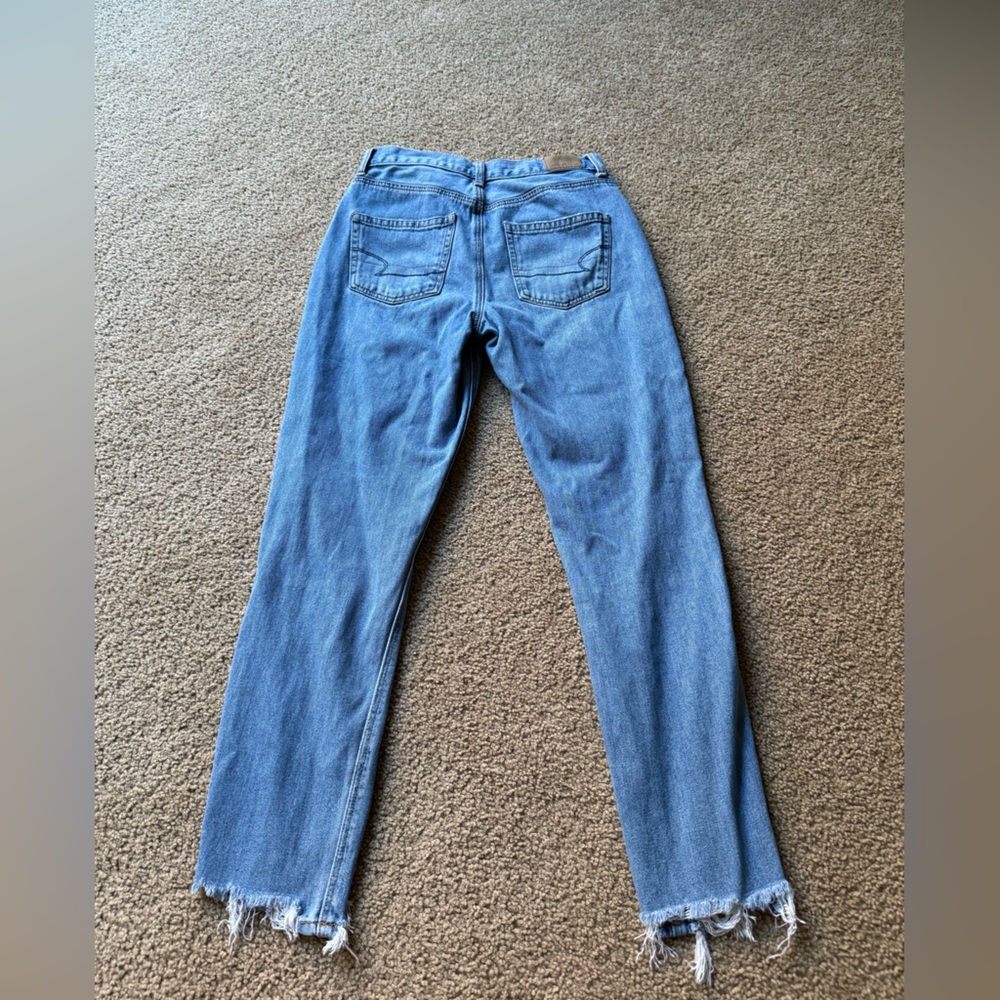 American eagle ripped jeans - Picture 2 of 3
